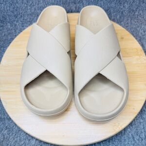 GAP Criss-Cross Pillow Pool Slides Men’s Sz 10